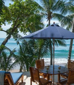 hps-sundeck-umberella-ocean